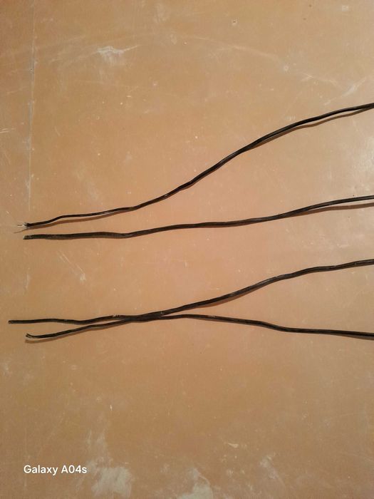 Поодается кабель АВВГ 2×4