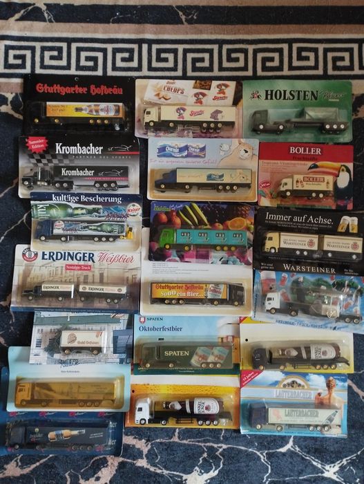 Бирени рекламни камиони