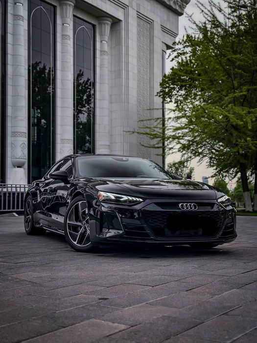 Audi e trone GT продается