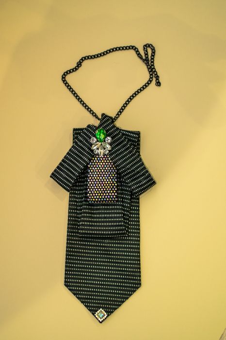 Ръчно изработена вратовръзка