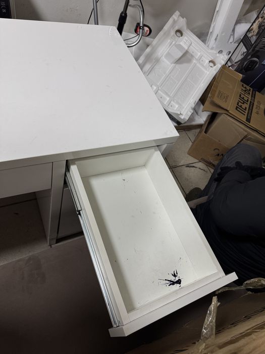 Стол компьютерный или для офиса