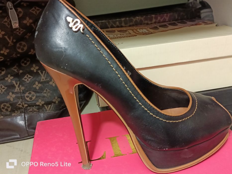 Продам туфли женские