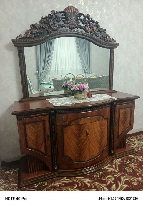 Гостиная горка (Сервант).