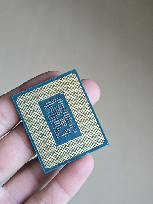 Intel core i5 12400f в отличном состоянии