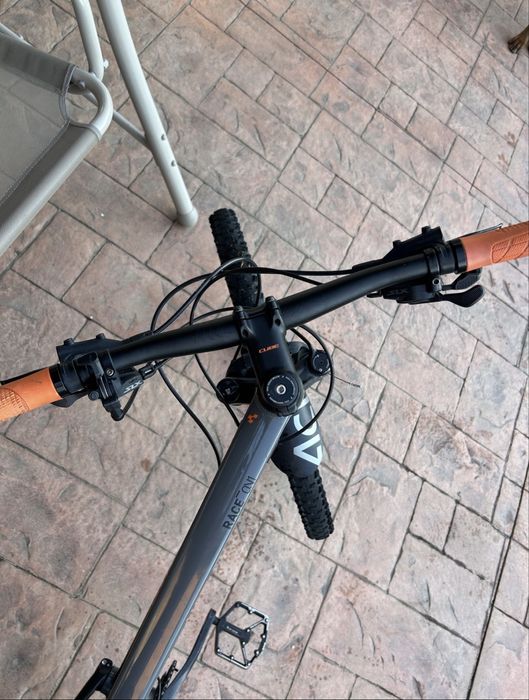 vand bicicleta cube race one