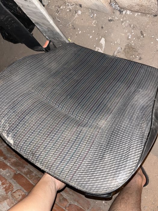 Продам сиденья пассат б3