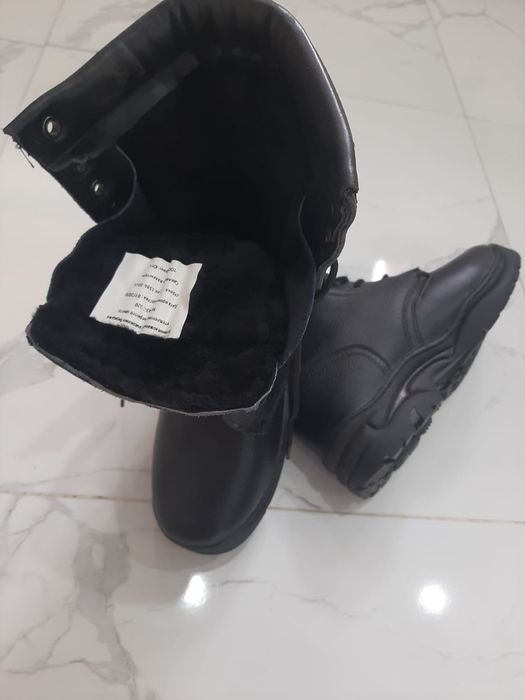 Продам новые   берцы