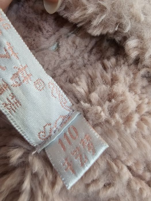 Продам пальто для девочки