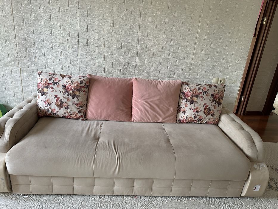 Диван для гостиной