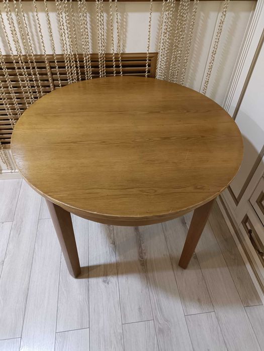 Стол круглый дерево  б/у ориентир Ойбек