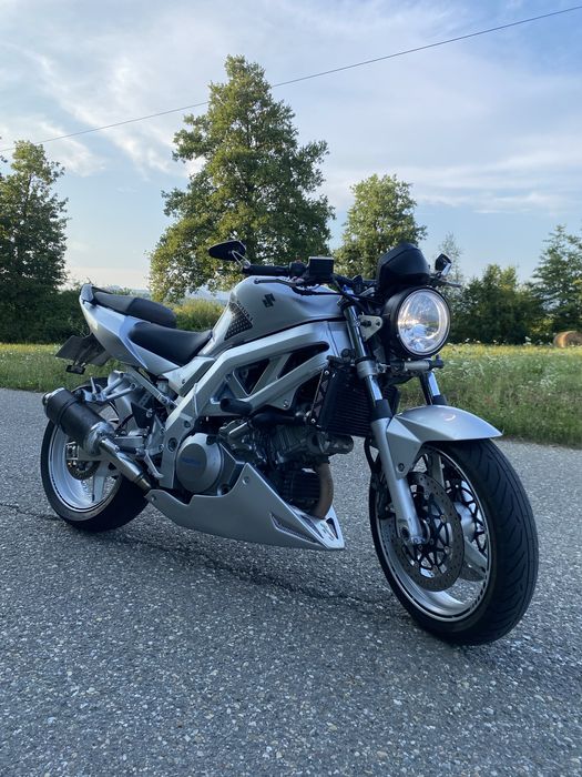 Motocicletă Suzuki SV 1000 (naked)
