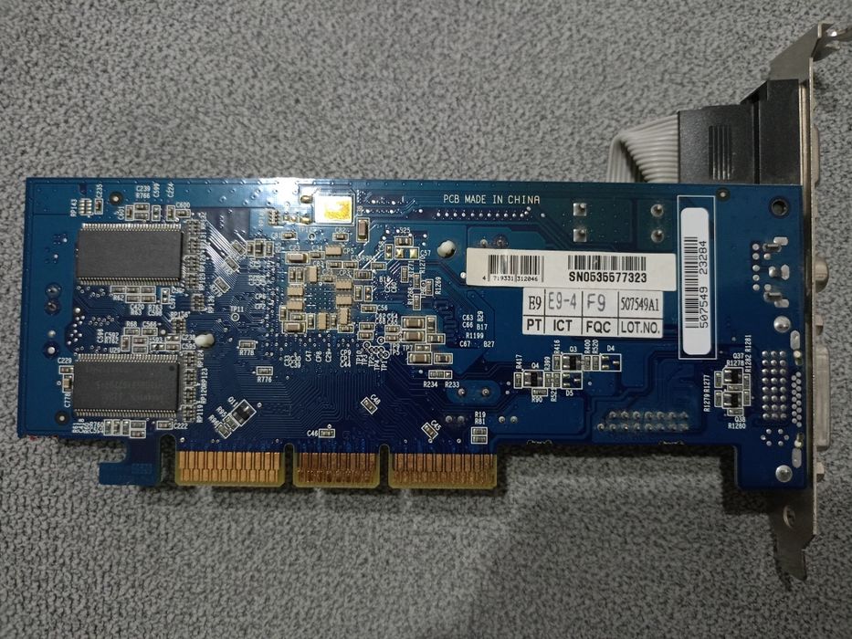 Gigabyte GV-R925128DE ретро видеокарта