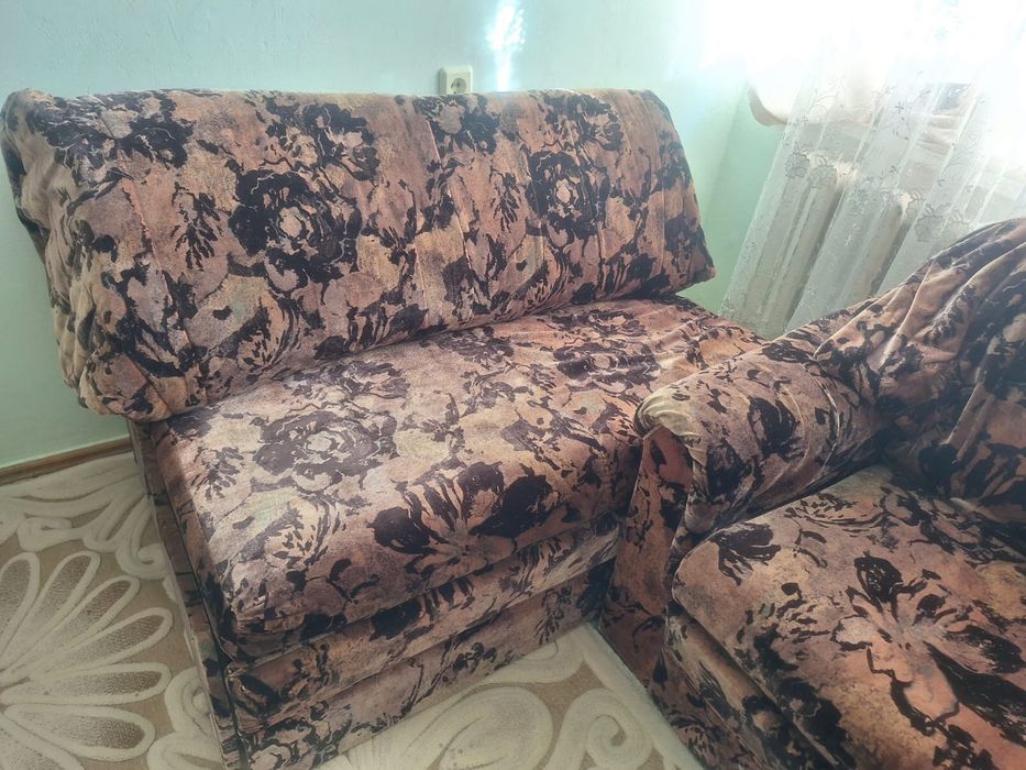 Диван продам б/у