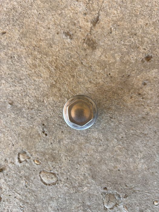 Piulite din aliaj Ford, pt prezoane.