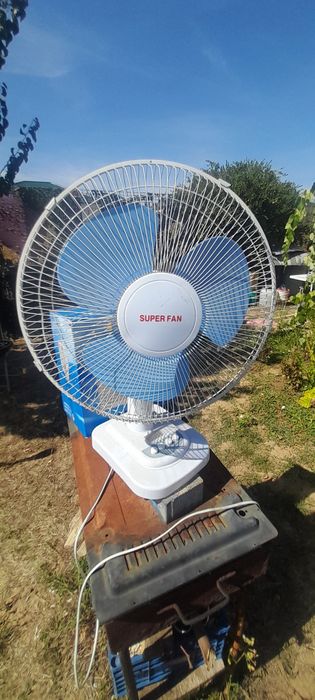 Vand ventilator Superfan mic,trimit in tara cu fan curier pret 50 etc,
