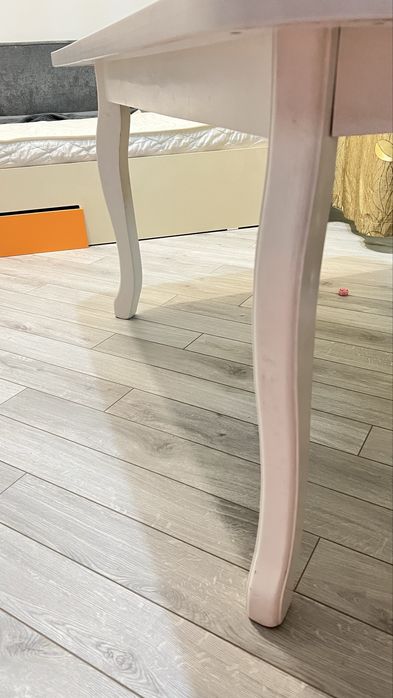 Продам стол и 6 стульев
