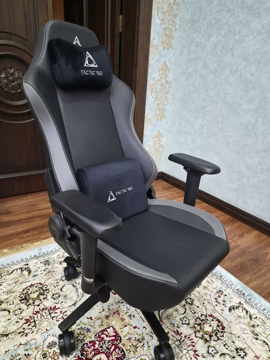 Игровое кресло TacticRIG Panther Pro