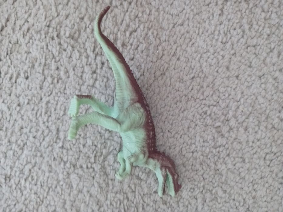 Продам игрушки нормальный состаяние.