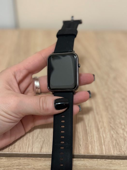 Смарт часовник - черен