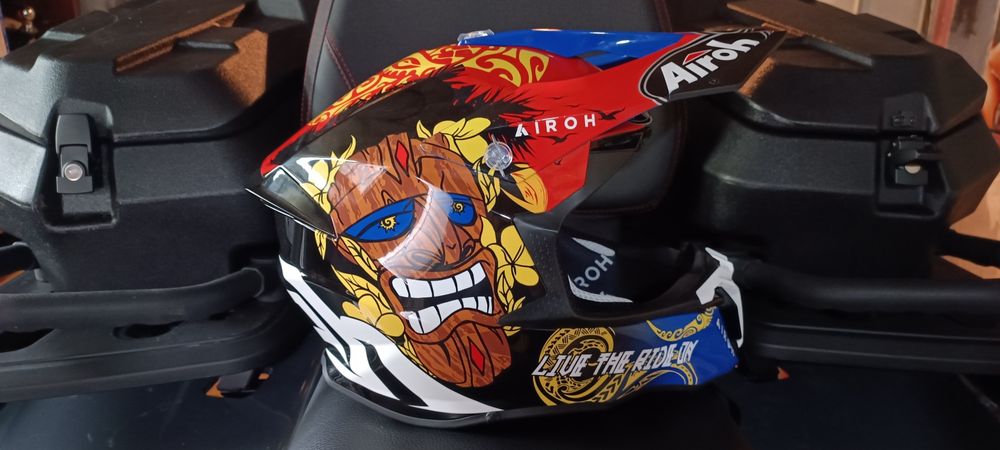 Кросова каска AIROH