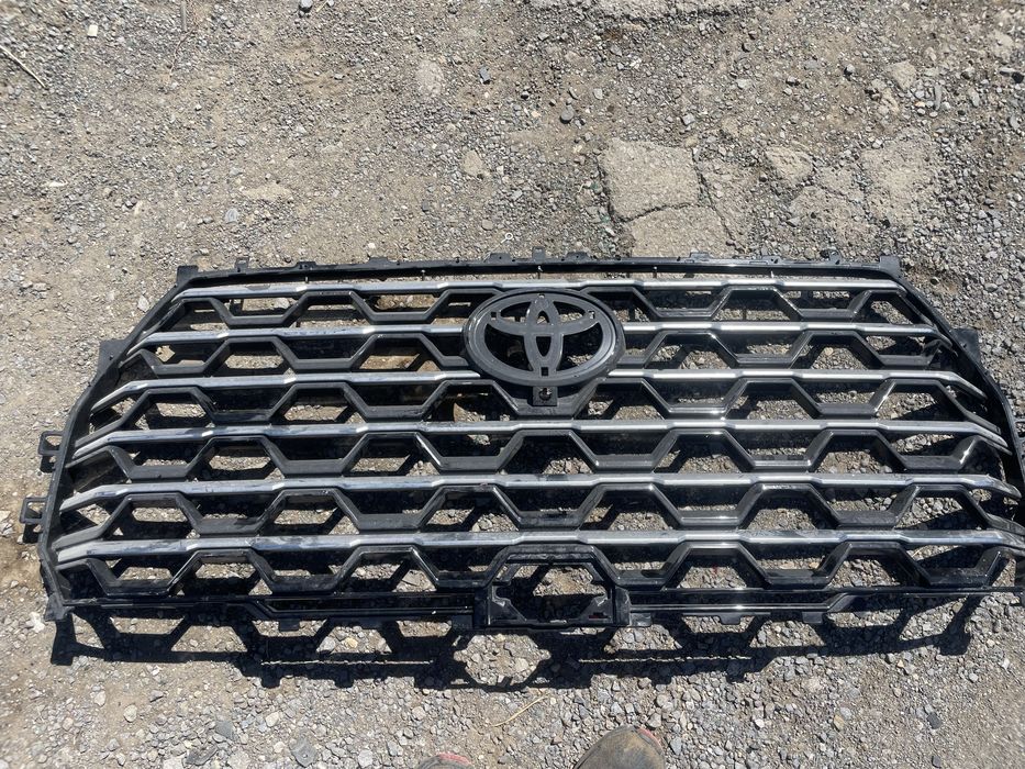 Решетка Toyota Tundra