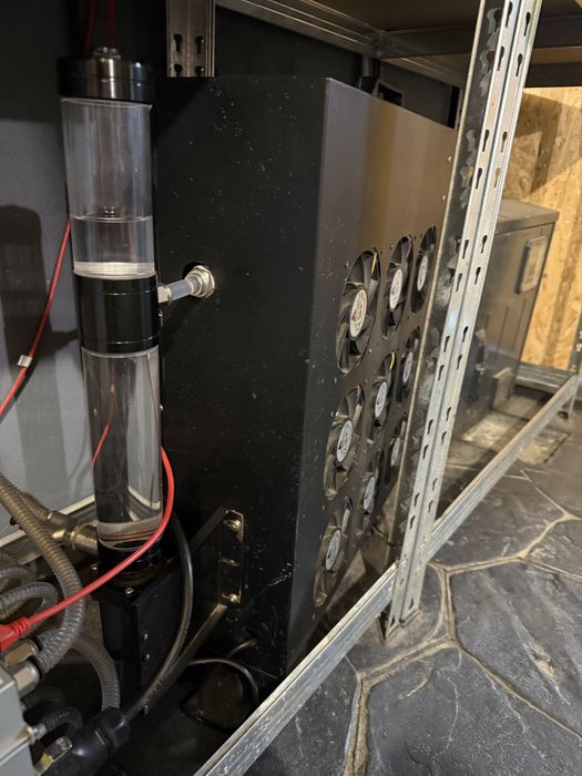 Antminer s19e XP Hydro 251TH + sistem de racire 12kw m2 pt 2 unitati , solutie la cheie