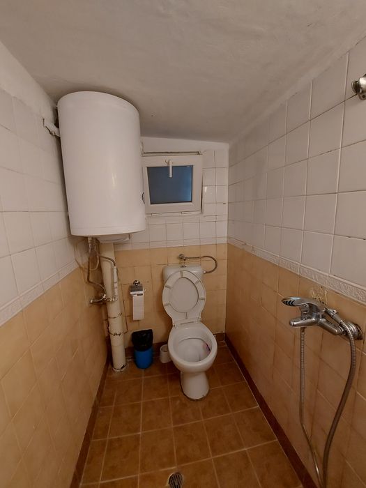 Дава се под наем Едностаен апартамент в Варна, м-т Траката - 25 кв.м за 204 € - Снимка #4