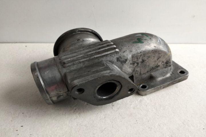 Supapa EGR  2.5 tdi 074129499B Volkswagen VW Transporter T4