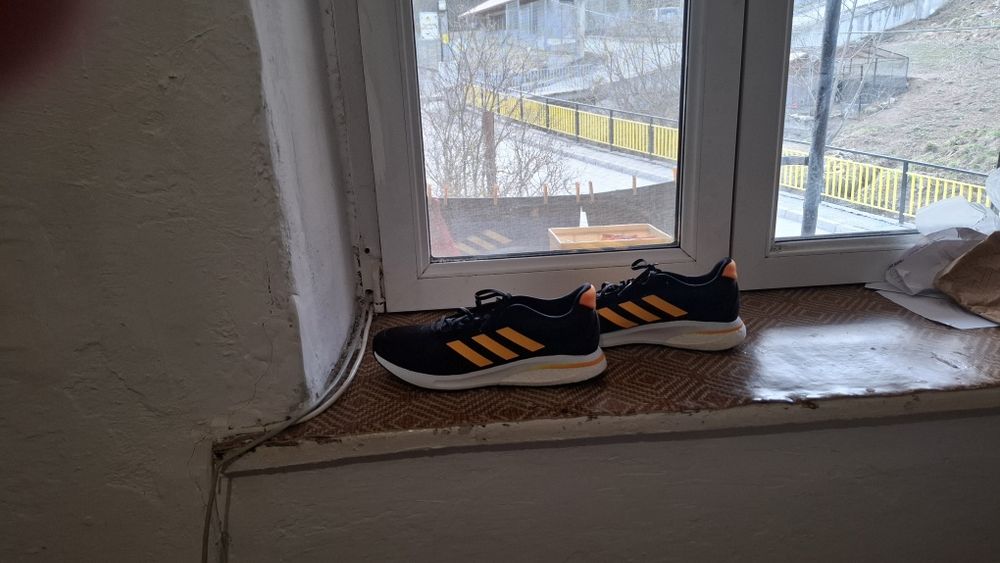 Маратонки супер. Нова. М