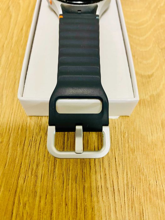 КАТО НОВ !!! Samsung Galaxy Watch 7 L310 44 mm, GPS, Silver