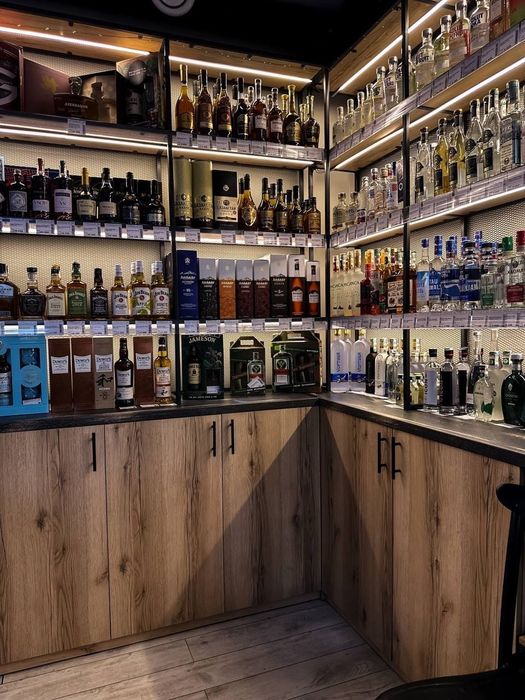 Продам стелажи для магазина