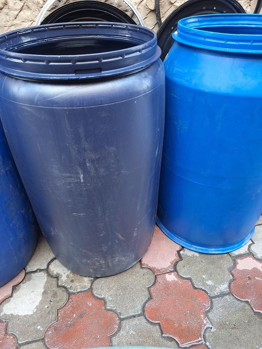 Продам бочки пластиковые пищевые