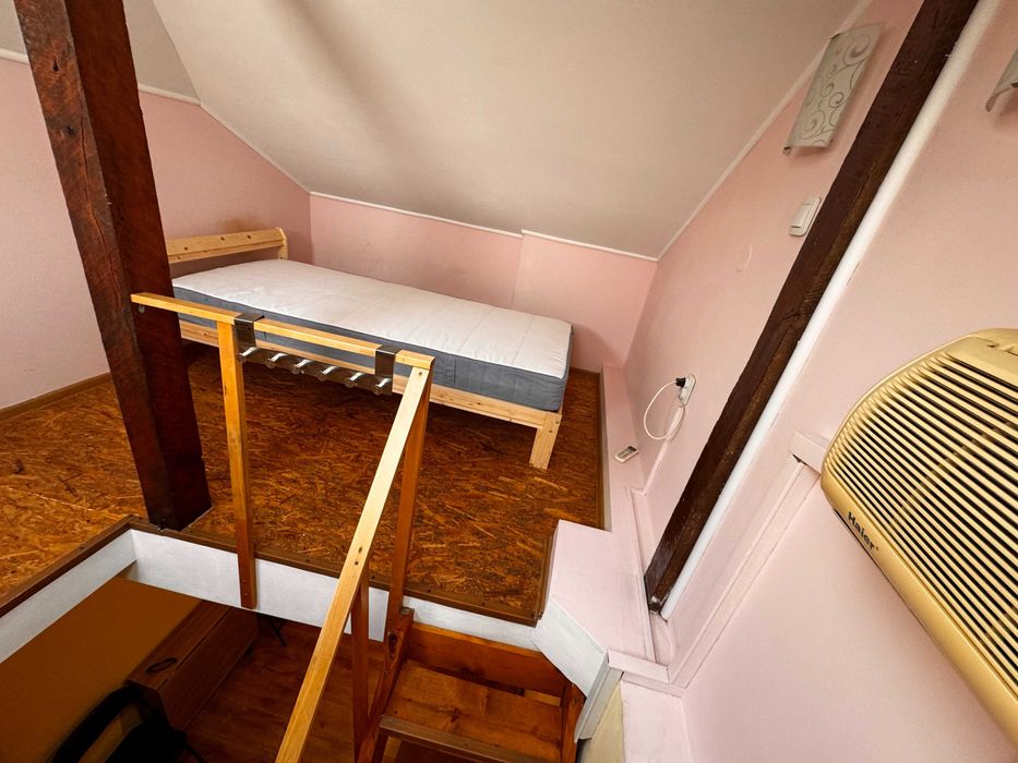 Дава се под наем Едностаен апартамент в Варна, Център - 30 кв.м за 178.5 € - Снимка #4