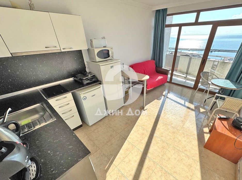 Продава се Тристаен апартамент в Свети Влас - 97 кв.м за 868 €/кв.м - Снимка #1