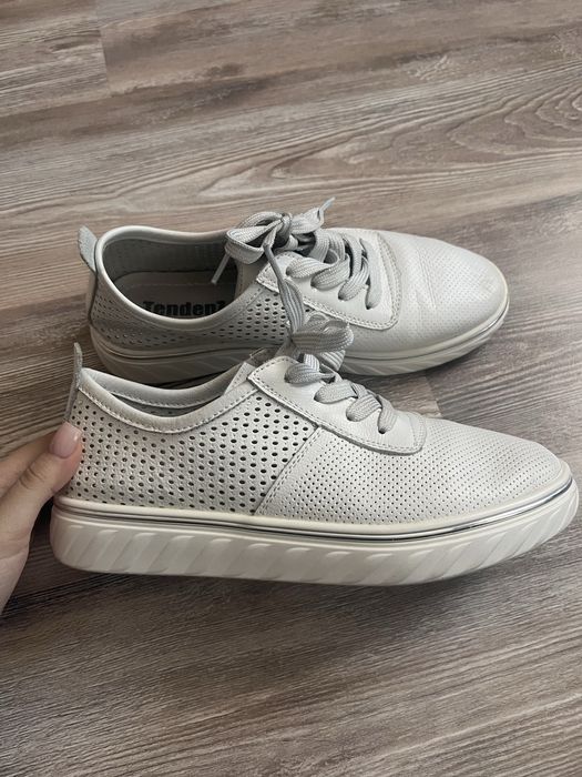 Дамски елегатни маратонки