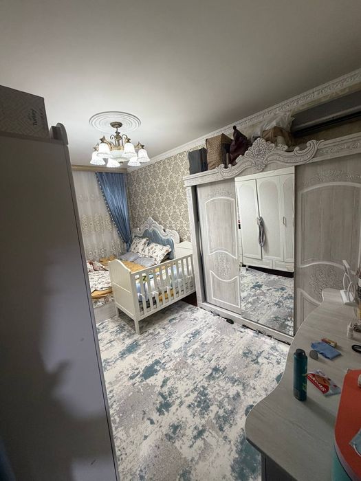 Квартира на Себзар -Нбу банк 4*5/1/5 общ  пл 90м ,балкон 2*6