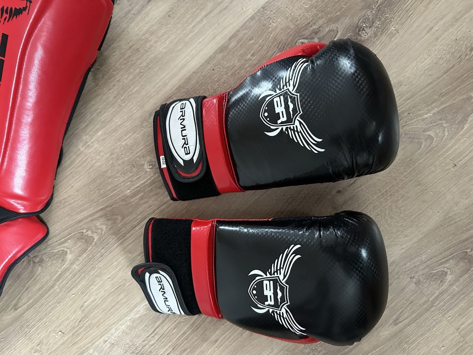 Vand sac de box cu echipament