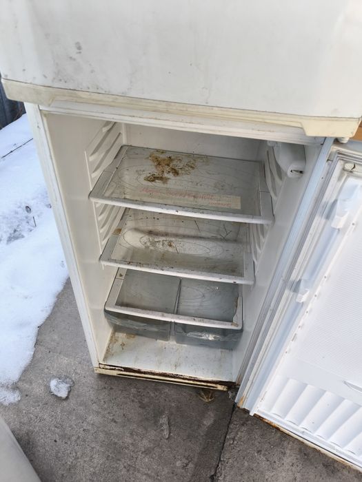 Продам холодильник