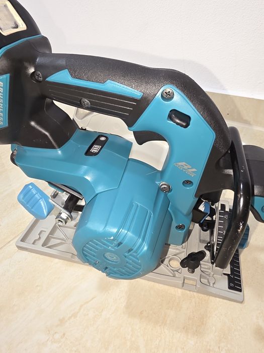 Fierastrau circular Makita DHS 680