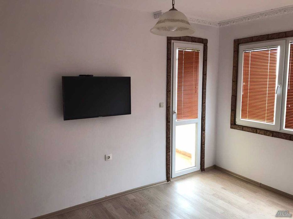 Дава се под наем Двустаен апартамент в Бургас, Меден рудник - зона А - 50 кв.м за 175 € - Снимка #4