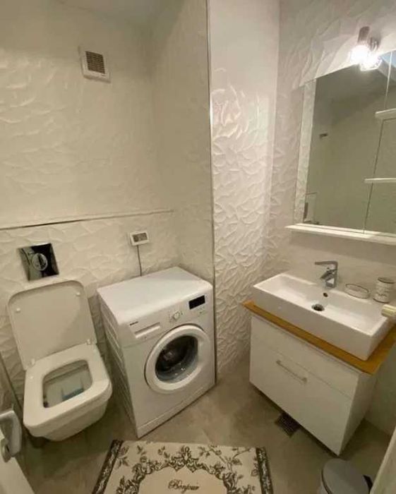 Дава се под наем Тристаен апартамент в Бургас, Славейков - 90 кв.м за 331.5 € - Снимка #3