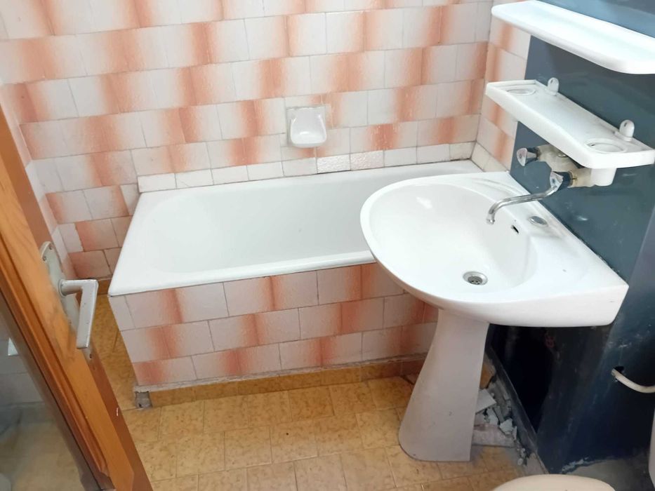 Ap 2 Cam central Bloc Nou 54mp decomandat etaj 3 termopan termoizolat