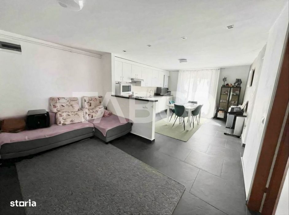 Apartament cu 3 camere de vanzare Gheorgheni — fotografia 1