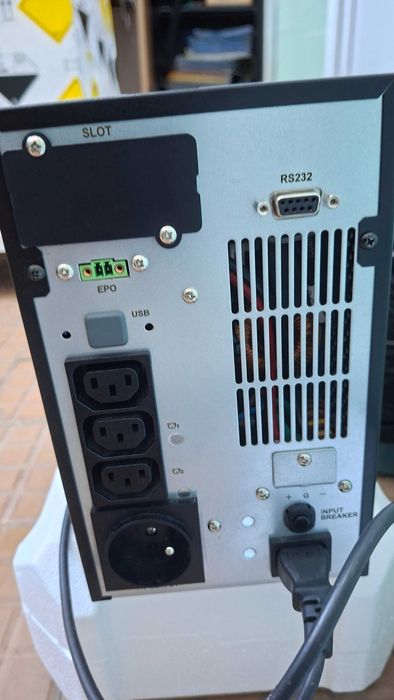 UPS Legrand -1000VA 900 W