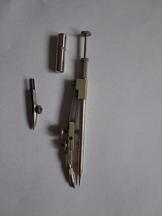 compas balustru, cechime 100 ani