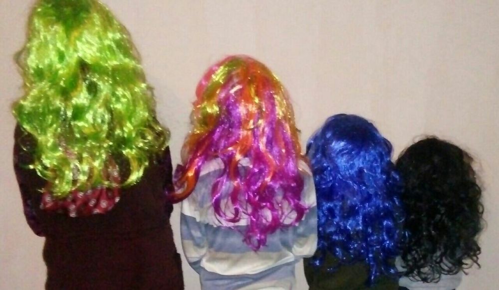 Rangli Parik Suniy  sochlar  искусственного волосы
Цветной Парик