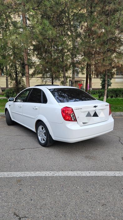 Продаётся Lacetti