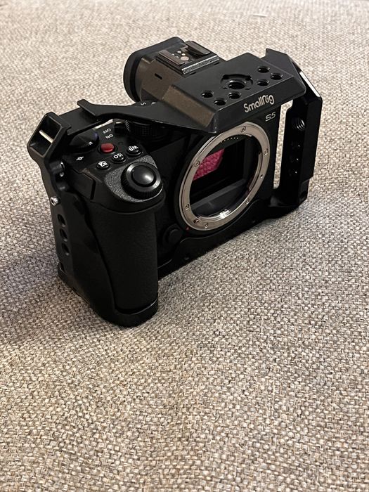 Panasonic S5 cu cage inclus