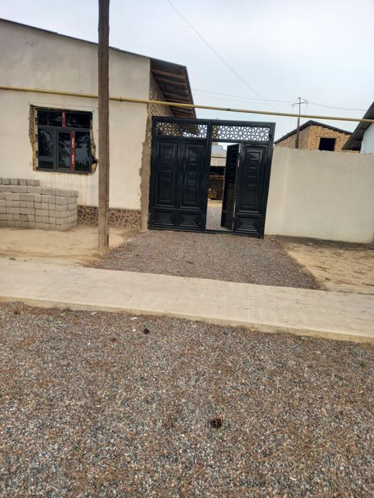 Uy Sotiladi yarim tayyor uy