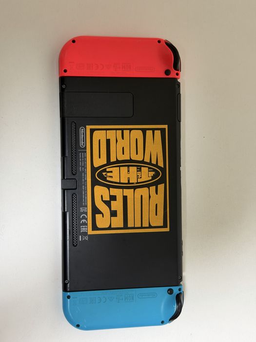 Nintendo Switch V2 полный комплект + игры